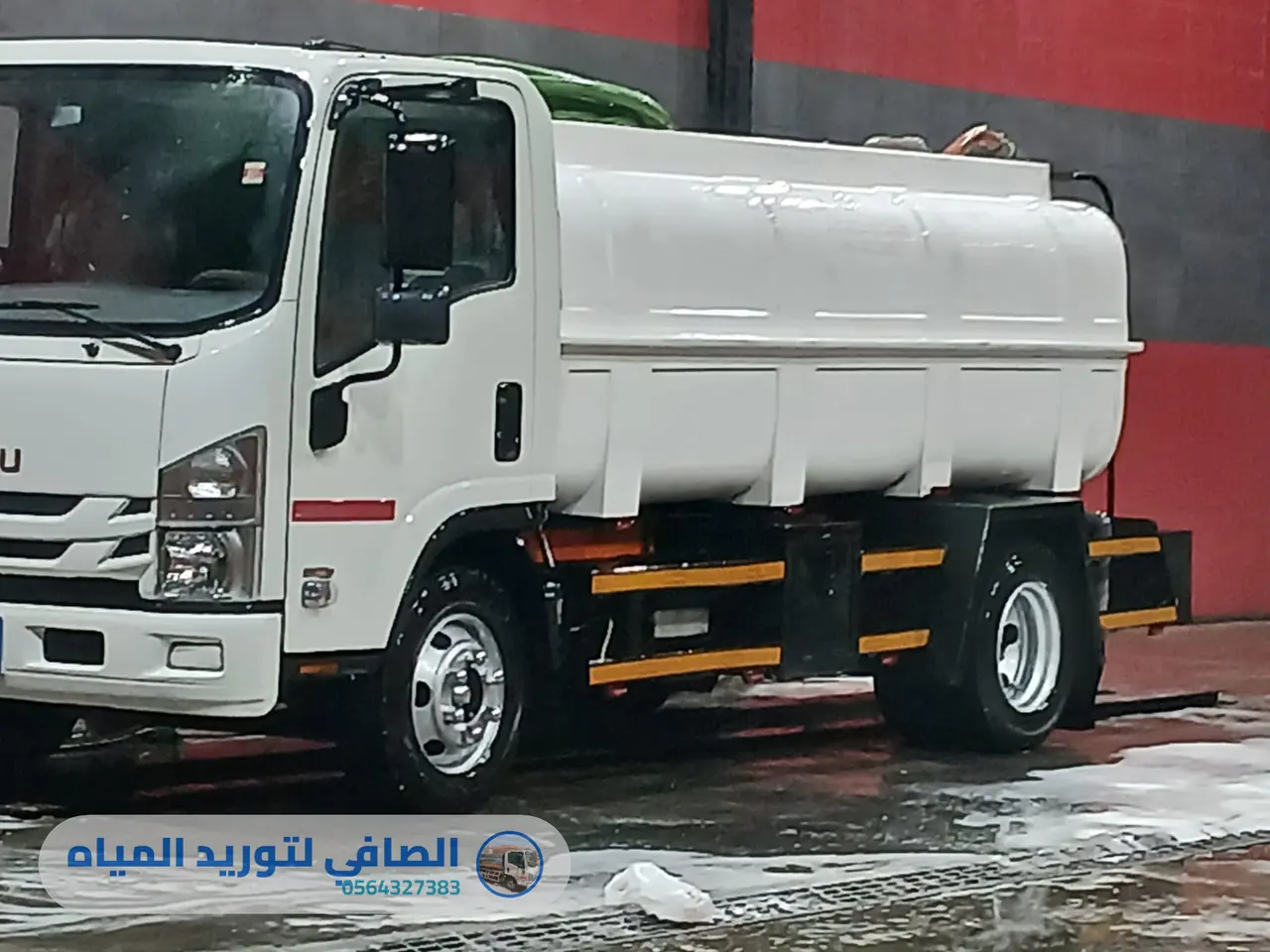 وايت ماء بالدمام بخزان نظيف بعد الغسيل والتعقيم
